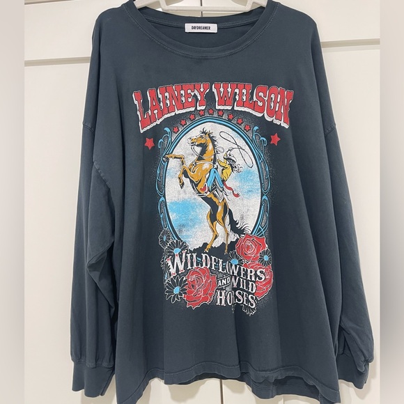 Daydreamer Lainey Wilson
Long Sleeve Graphic Tee One Size - Picture 2 of 10